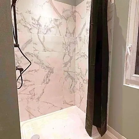 Luxury Marie Paris Orly Jacuzzi Szálloda